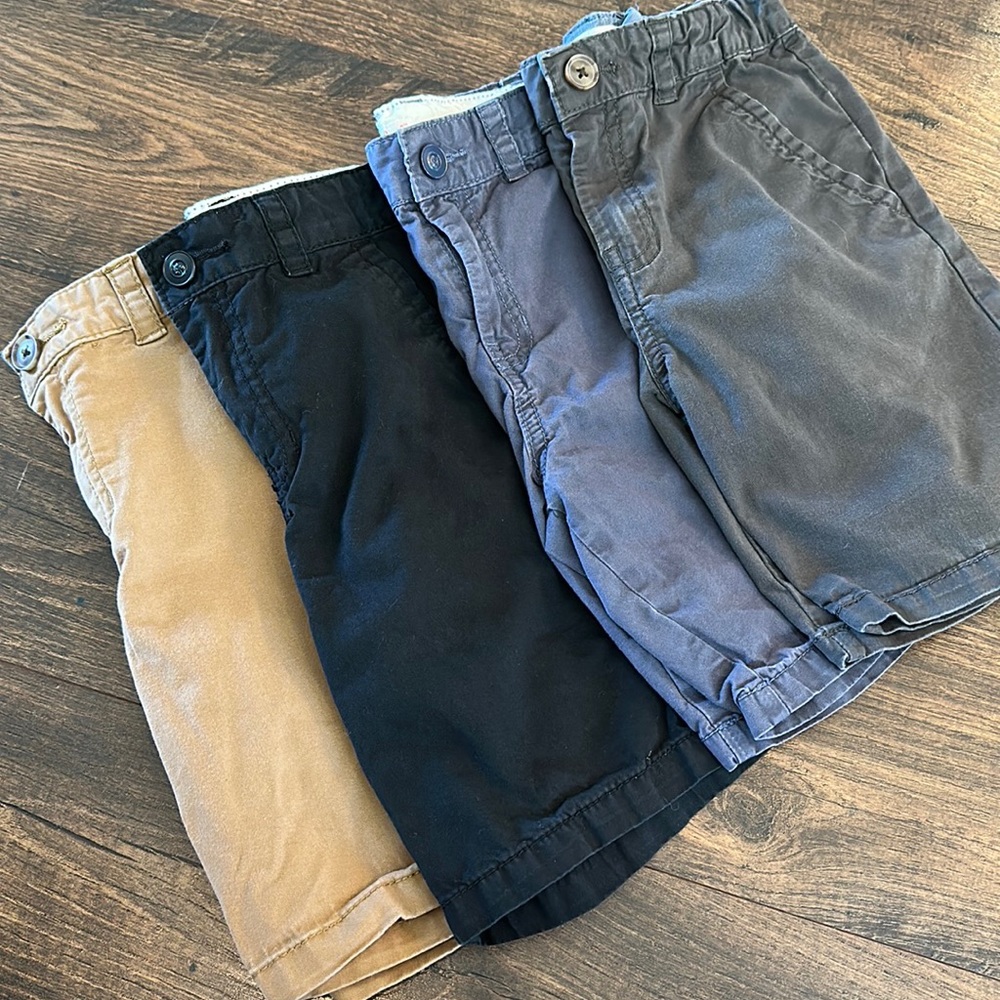 Lot of 4 pairs of boys chino shorts